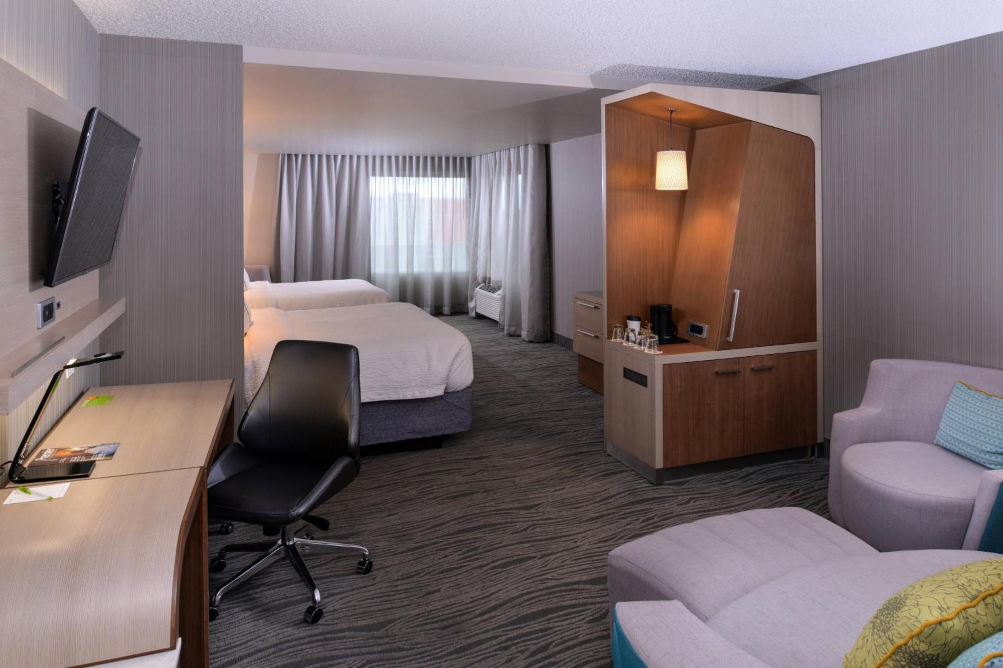 Courtyard By Marriott Saskatoon Airport Hotel Exterior photo