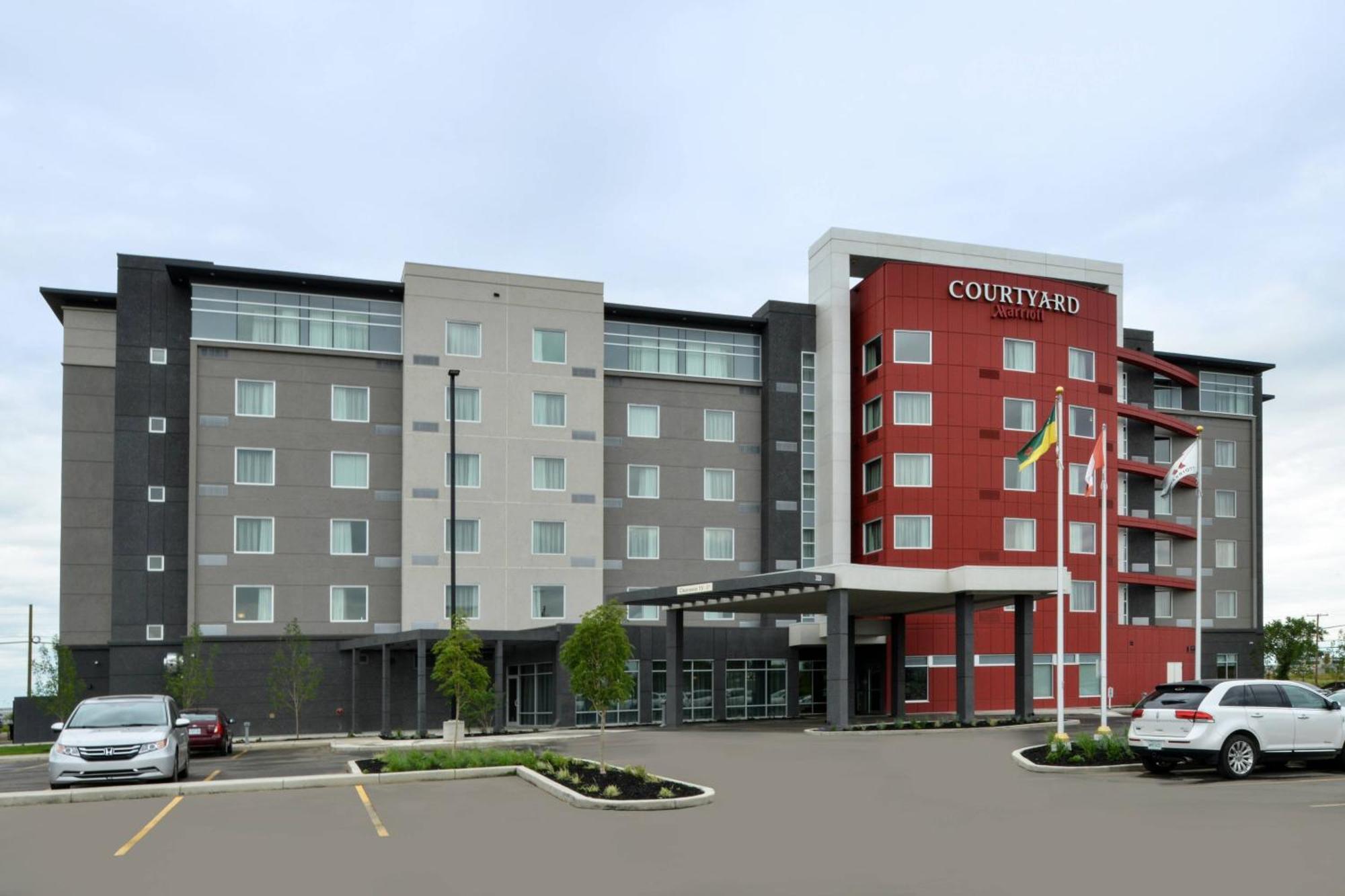 Courtyard By Marriott Saskatoon Airport Hotel Exterior photo